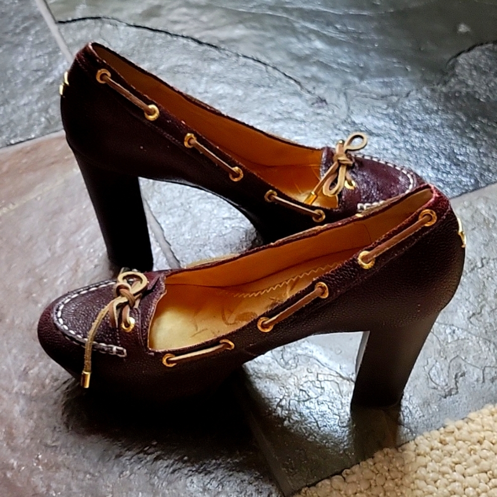 Sperry heels.